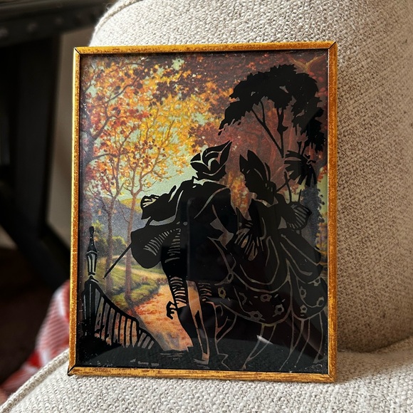 VTG | Courting Couple | Painted Silhouette | Frames - Picture 8 of 12